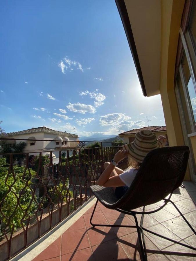 Appartamento Villa Circe 陶尔米纳 外观 照片
